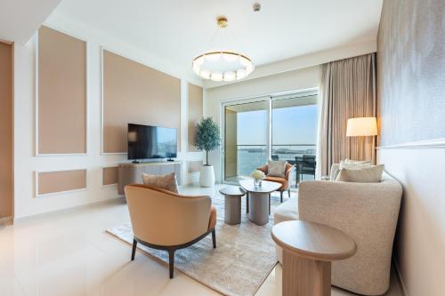 Luxe 2 bedroom Apartment full Sea and Palm Views, Dubaj