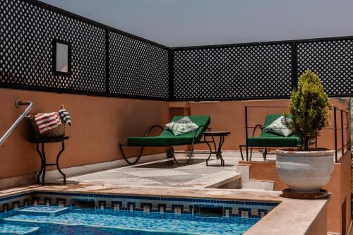 Riad Privatisation, Heated Pool