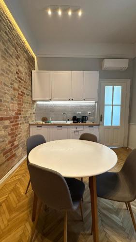 廚房, Carol Residence - ultra central - powered by NEO in 蒂米索拉