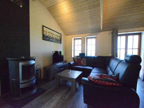 位於維爾薩姆的寬敞木屋-有花園 (Charming Chalet in Vielsalm) in 貝爾赫茲