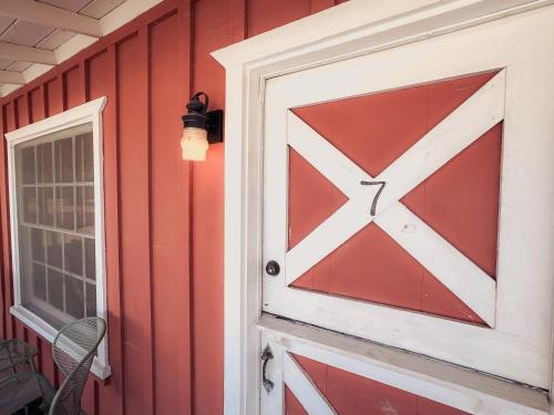 Room 7 - Downtown Joshua Tree Motel - Pet Friendly - Walk to Shops & Visitor Center, Minutes to Park Entrance, Joshua Tree (zdjęcie 2)