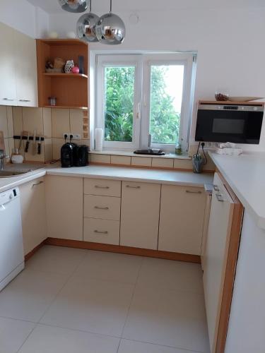 Ogrodzony dom nad morzem na wyłączność Rewa (Ogrodzony dom nad morzem na wylacznosc Rewa) in 雷娃