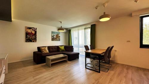 Exterior view of Timisoara Prime Residence - powered by NEO - private parking