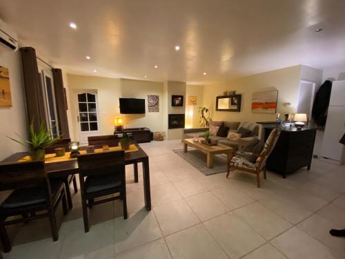 Beautiful Provencal villa in Les Adrets-de-l'Esterel