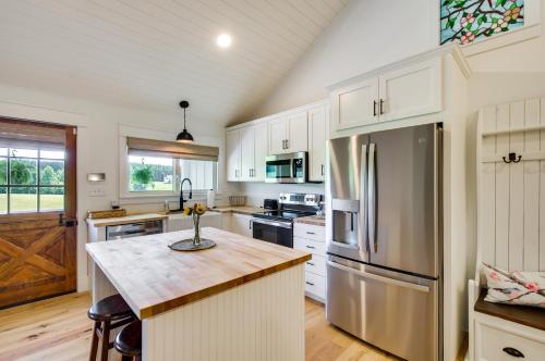 Modern Altavista Farmhouse with Countryside Views in Altavista