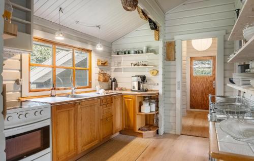  Gorgeous Home In Hadsund With Wifi in Hadsund