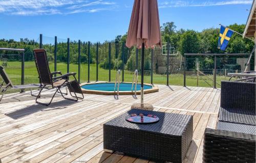 Peldbaseins, Cozy Home In Sollebrunn With Sauna in Sollebrunn