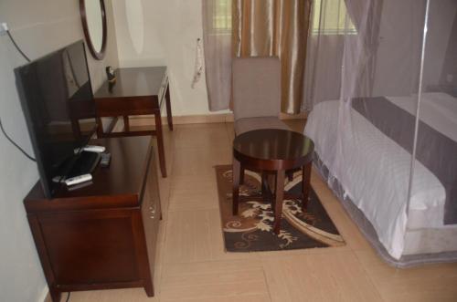 Golden Crown Hotel
