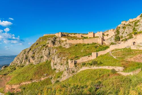 鄰近的景點, KrinesGReece in 希基翁