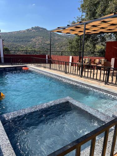 مزرعة وشاليه المُنى -Mona chalets