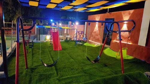 مزرعة وشاليه المُنى -Mona chalets in Ajloun