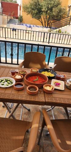 مزرعة وشاليه المُنى -Mona chalets in Ajloun