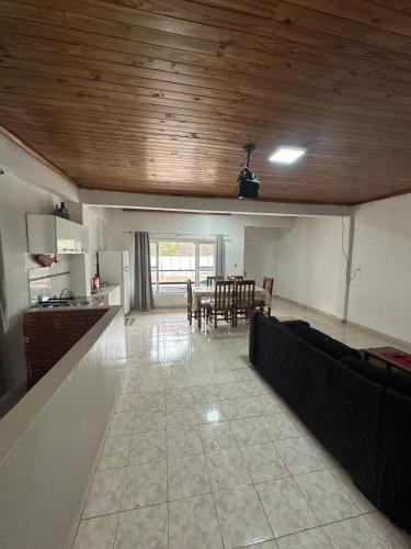 Departamento amueblado con Cine, balcón y céntrico (Departamento amueblado con Cine, balcon y centrico) in Bella Vista