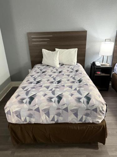 SureStay Hotel by Best Western Montgomery Southwest - image 11