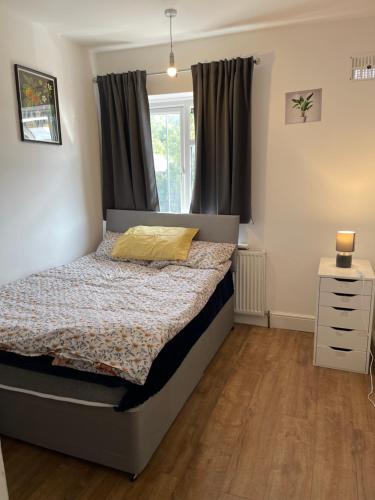 Kingsbury Service Accommodation - image 8