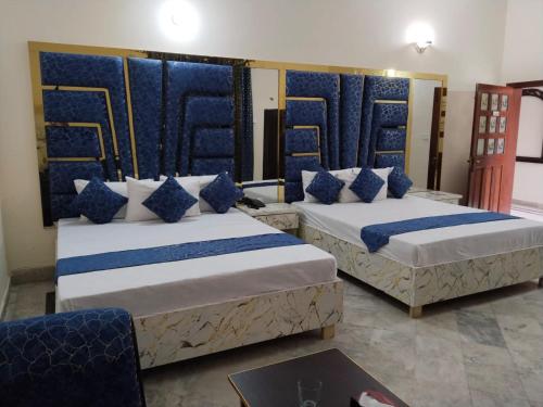 Hotel 4 Season - image 6