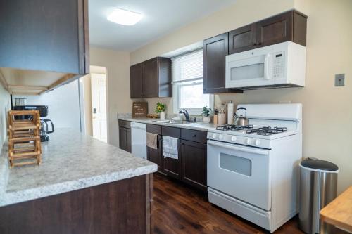 The Modern Rooftop Retreat in Mundelein (Illinois)