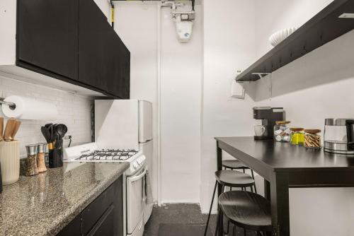 Spacious 3-Bedroom Retreat in the Heart of NYC, New York (Foto 9)