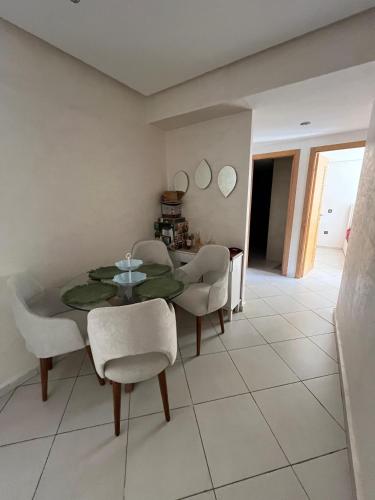 設施, Dar laakbira in 布斯尼卡