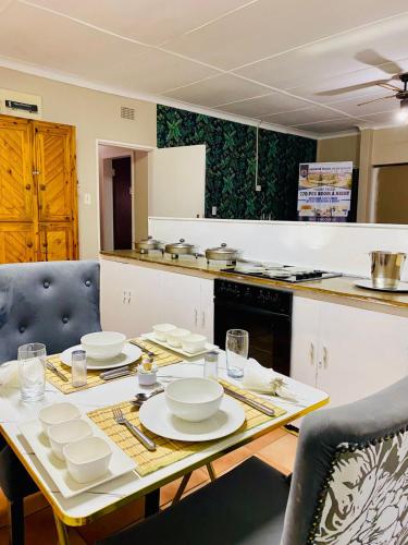 Kitchen, Rainbow Palace in Bloemfontein