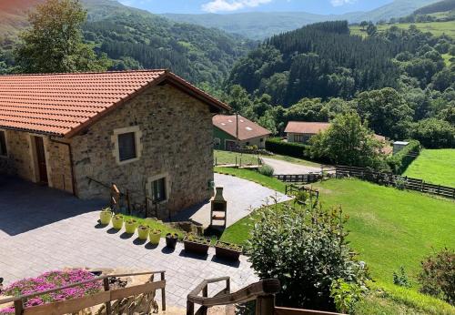 CASA DE LA LASTRA Vacation home gîte à louer Sel de Manzano