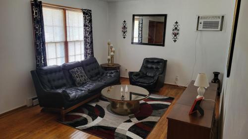 . Boone's Throwback Lodge