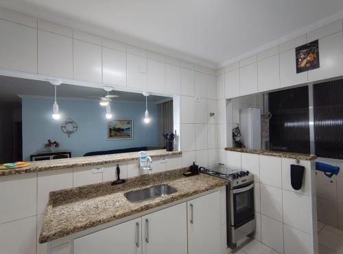 Apartamento no Guarujá - Praia Astúrias com wi-fi (Apartamento no Guaruja - Praia Asturias com wi-fi) in Vila Luis Antonio