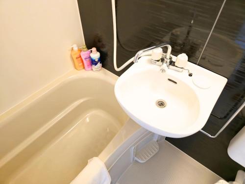 Crystal Jade 101 3 minutes to Osaka Station by train 2 floors