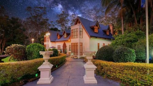Mt Tamborine Stonehaven Manor 5