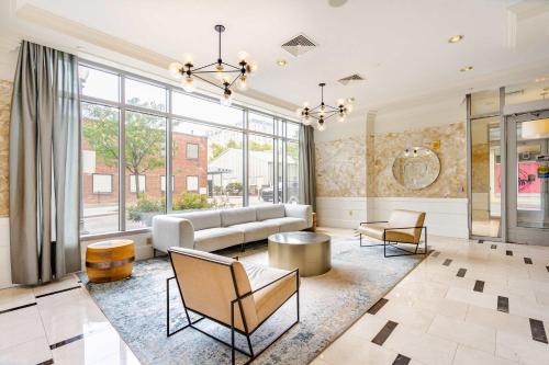 DTSS LuxePad 2BED 2BATH Washington DC Balcony Views, Gym, Pool, Free Parking in ซิลเวอร์สปริงค์ (MD)