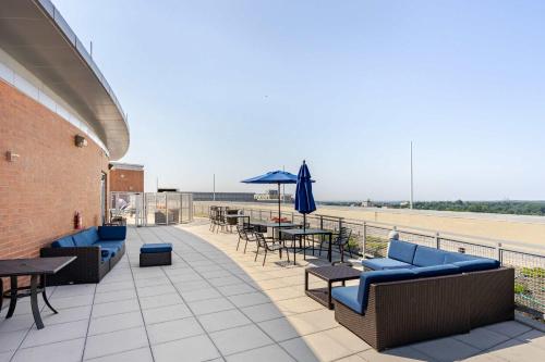 DTSS LuxePad 2BED 2BATH Washington DC Balcony Views, Gym, Pool, Free Parking in ซิลเวอร์สปริงค์ (MD)