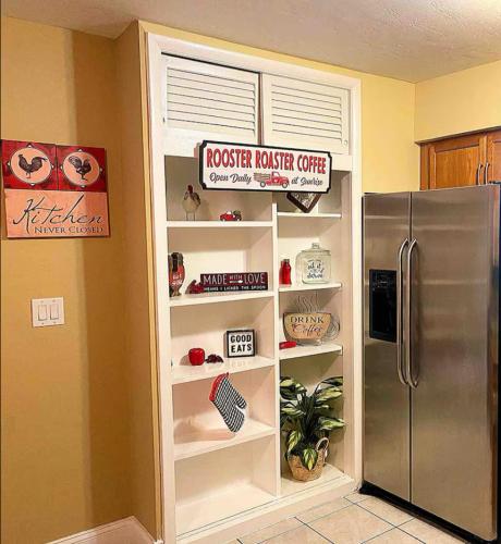Lovely 2 Bedroom Condo With Free Parking & Wifi!!