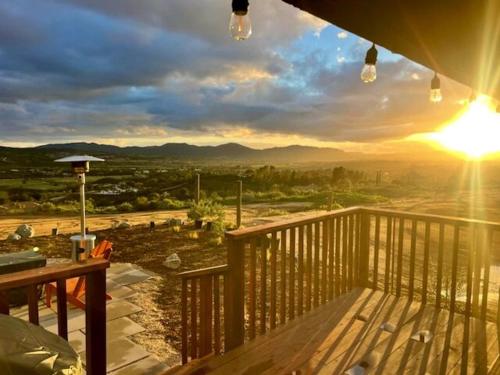 The Hilltop Haven - Private View Suite, Temecula