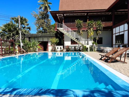 Swimming pool, Kongmany Hotel in Don Khong