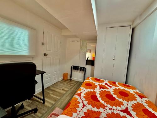 Tiny Private Room on the 1st Floor with Shared Bathroom 9 minutes to Seatac Airport, Сиэтл (фото 7)
