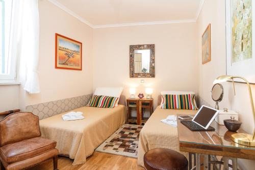 Split Inn Apartments - image 4