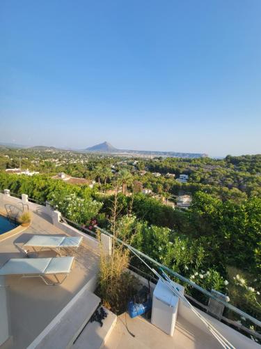 ทัศนียภาพ, Charmante villa avec vue mer in เมเดีย ลูนา