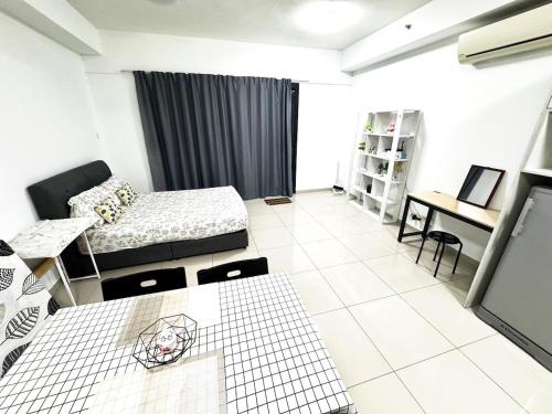 I-Soho Homestay Spacious Studio Unit + Balcony.