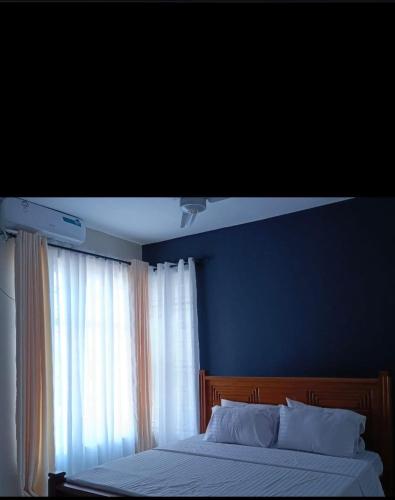 Emayian ventures in 尼亞利海灘