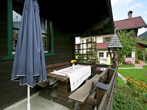balkon/terras, Chalet in Leogang near Ski Slopes in Madreit