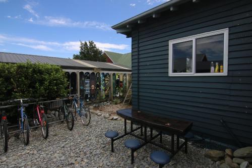 บริการและสิ่งอำนวยความสะดวก, บิ๊ก ทรี ลอดจ์ (Big Tree Lodge) in เมธเวน