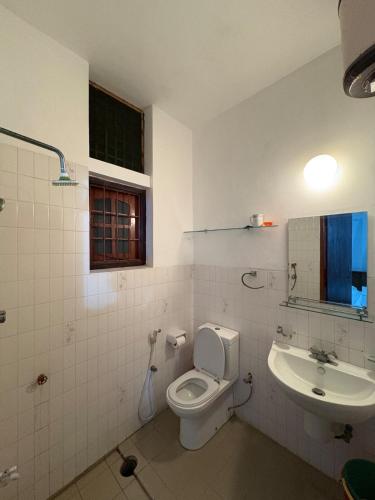 The Beach House - image 4
