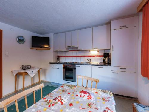 Apartment in See near Ski Slopes