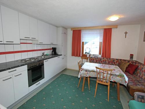 Apartment in See near Ski Slopes