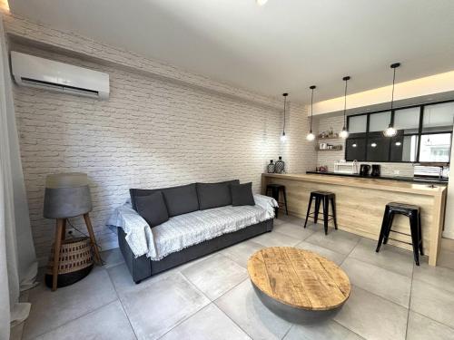Designer Apartment - stroll to the Acropolis, Athens (photo 7)