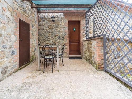 陽台/露台, Holiday Home in Ficulle with Pool Access in 菲庫萊