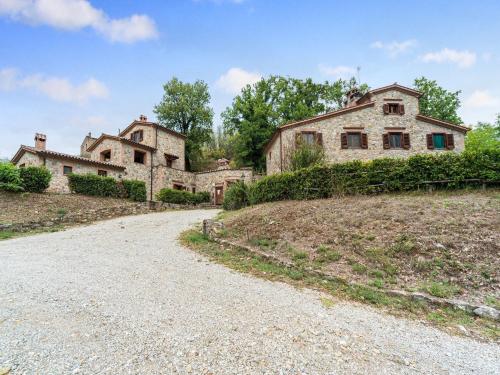  Holiday Home in Ficulle with Pool Access in Ficulle