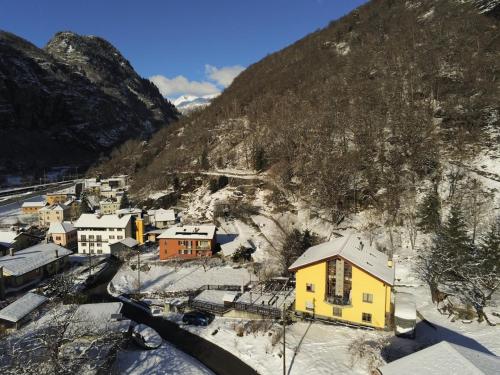 Exterior view, Casa Da Tos - appartamento per 5 persone in Faido