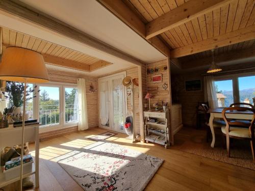 Vestabils, Chalet in Marliana near center in Localita Goraiolo
