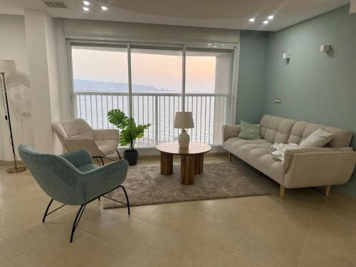 Blue Love Seaview in Kiryat Yam